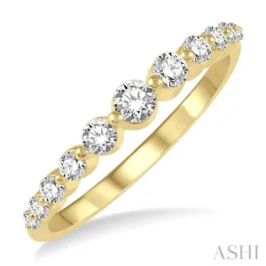 1/3 ctw Graduated Round Cut Diamond Fashion Ring in 14K Yellow Gold