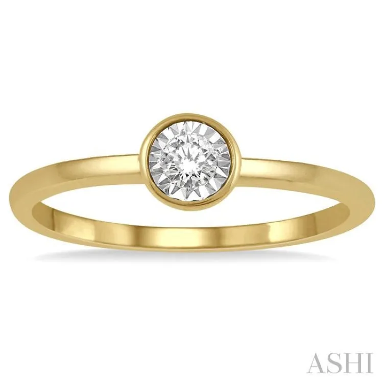 1/50 Ctw Round Cut Diamond Promise Ring in 10K Yellow Gold