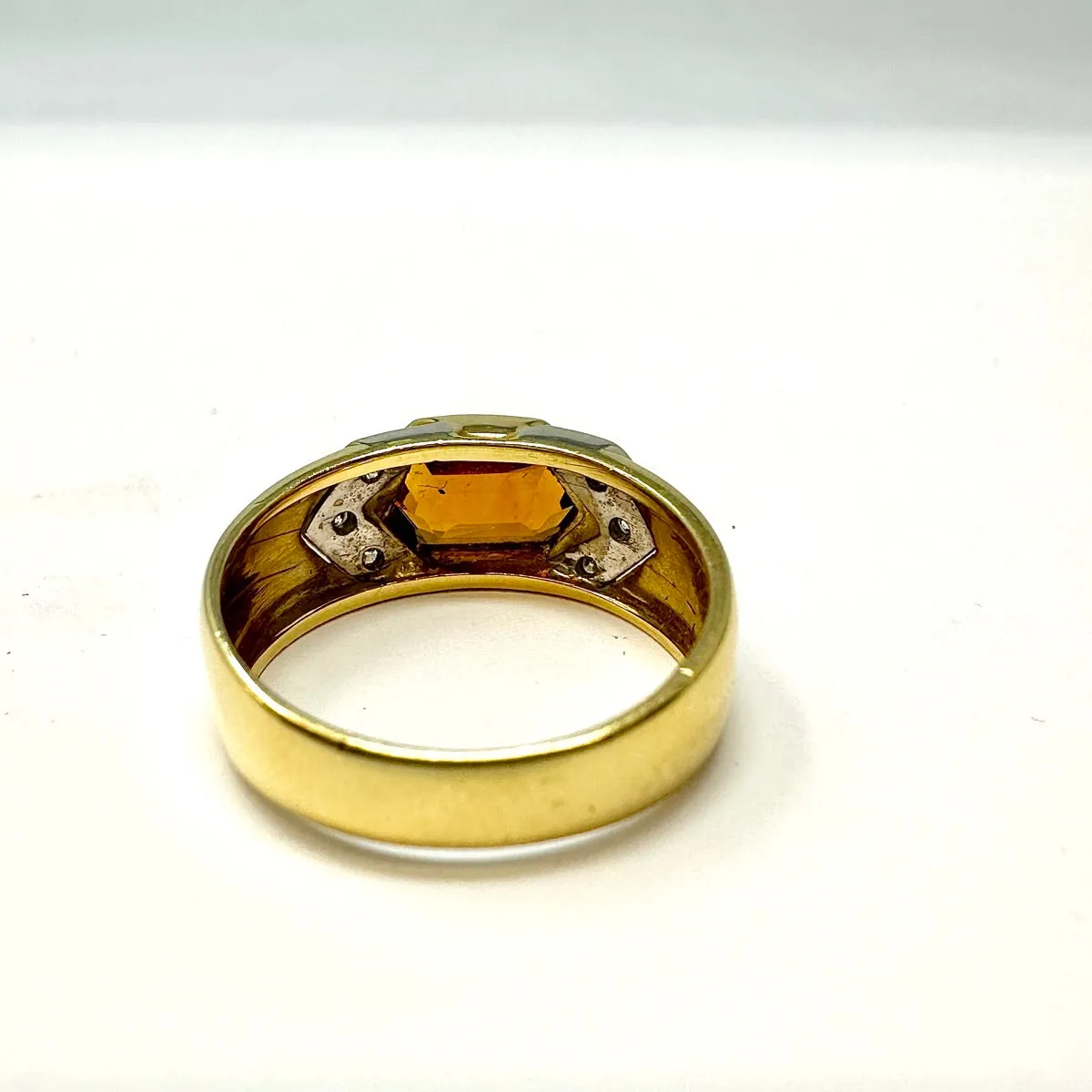 18K Gold Ring with Citrine and Diamonds