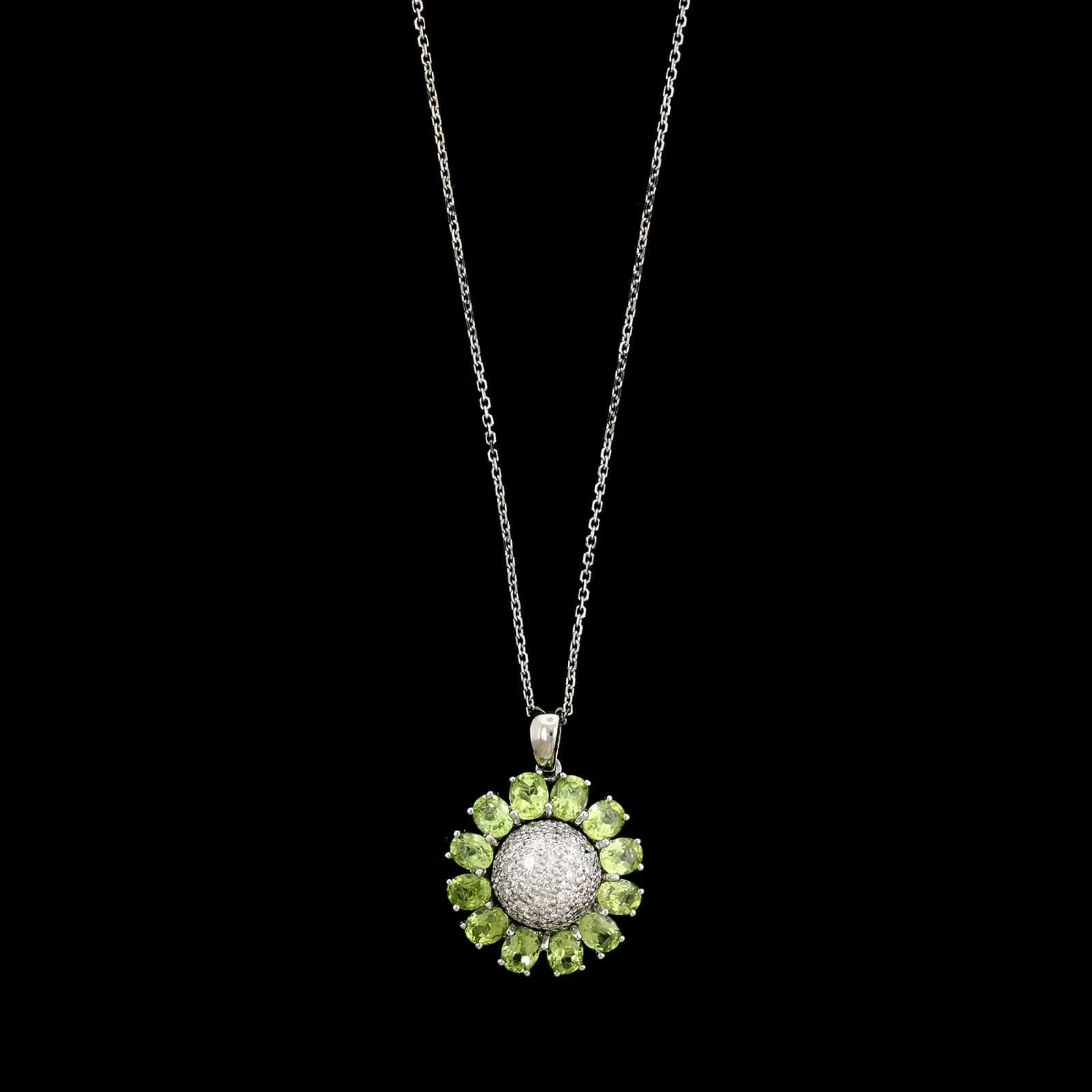 18K White Gold Estate Peridot and Diamond Flower Pendant Necklace