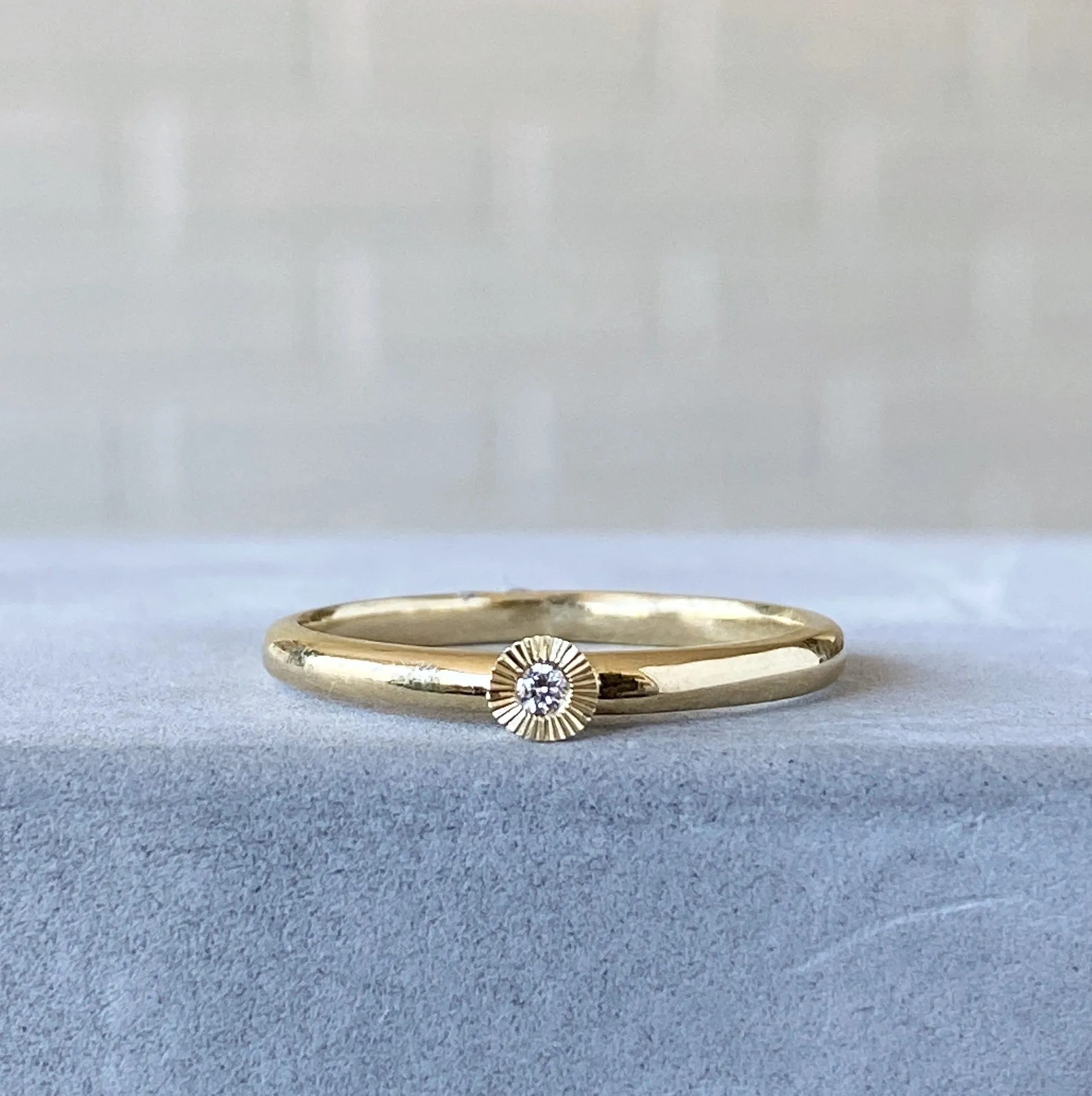 Micro Aurora Diamond Stacking Ring in Yellow Gold