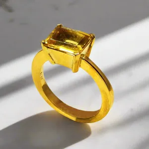 Ring in 18k Gold with a faceted citrine (B-51)